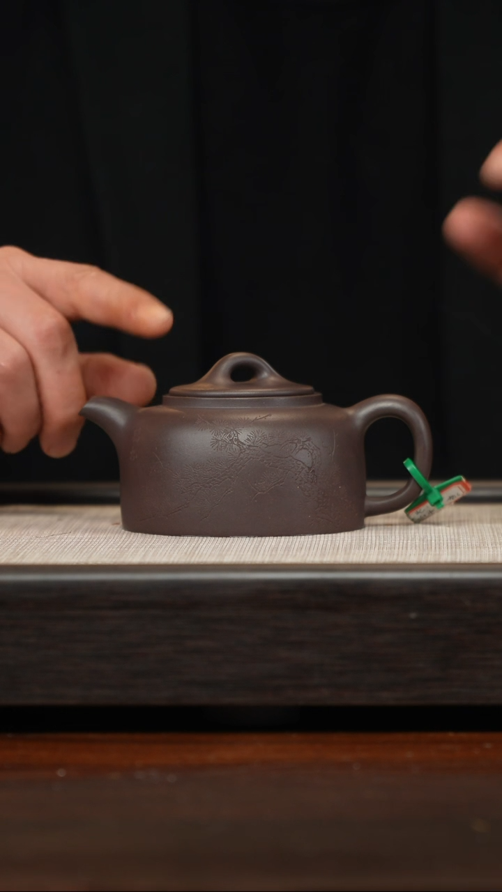 【闪购商品】紫砂茶壶刻绘四底井栏