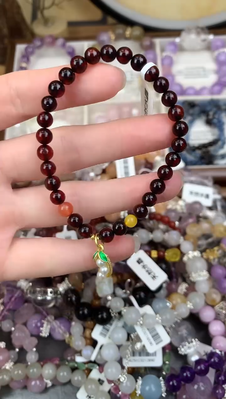 【闪购商品】血珀手链未镶嵌231手串