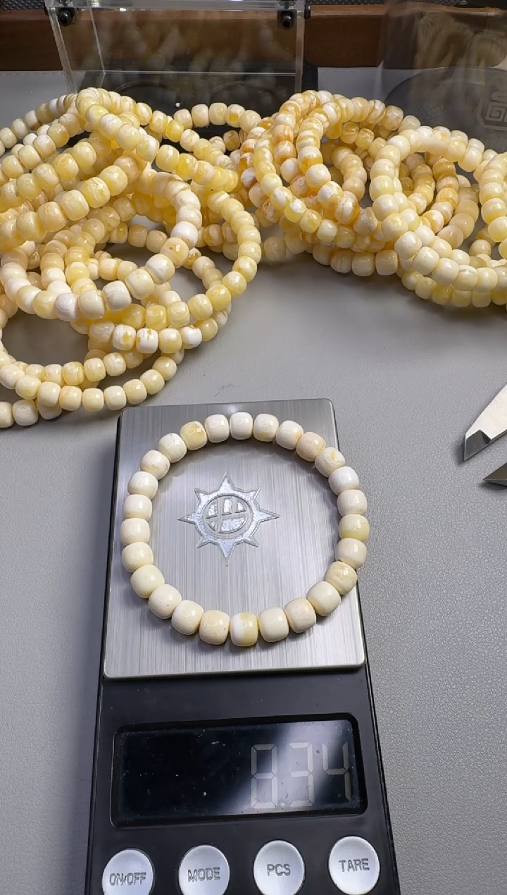 未镶嵌蜜蜡手链蜜蜡