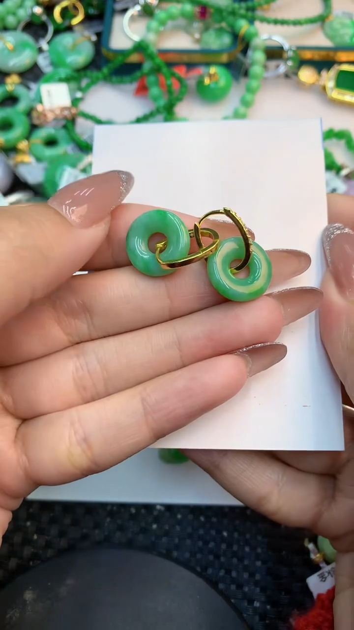 颈饰未镶嵌翡翠1