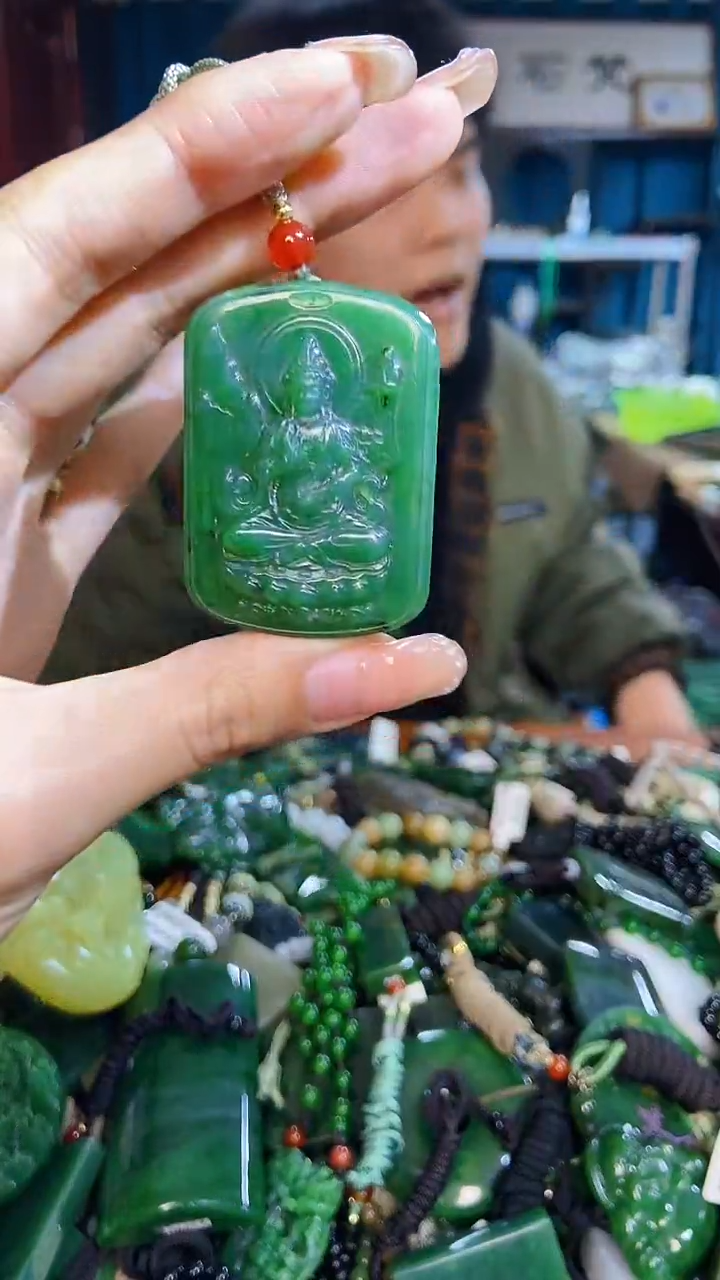 未镶嵌和田玉挂件1