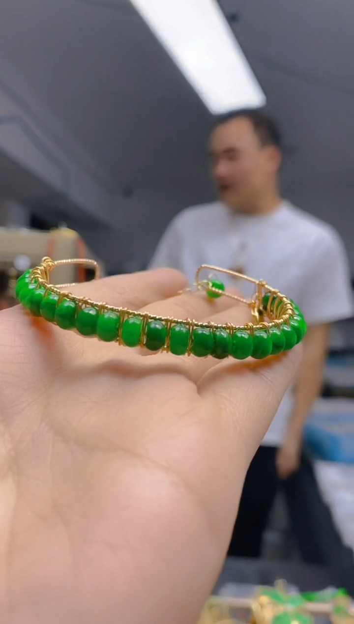 【闪购商品】翡翠耳饰合金0102翡翠手镯