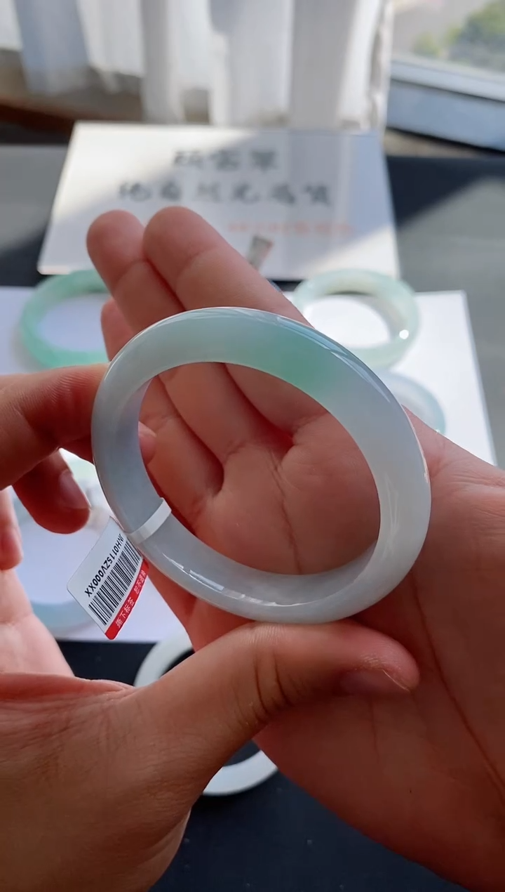 【闪购商品】翡翠手镯未镶嵌24号56.8*12.0*8.4正圈