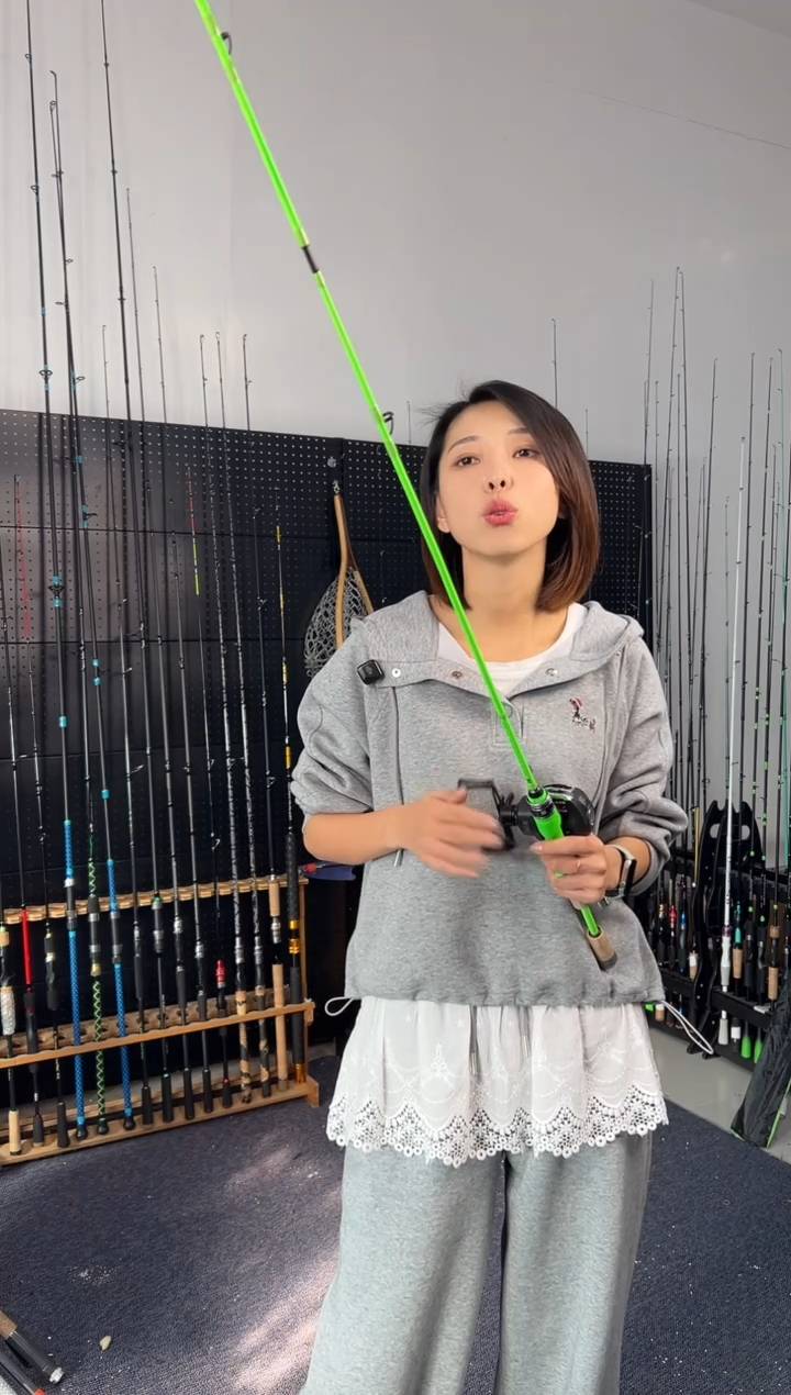 1.8m碳素绿巨人1.8米枪柄+水滴轮左手（瑕疵尾货竿，没有售后，