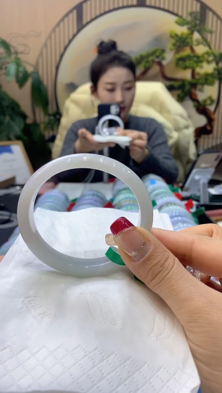 【闪购商品】翡翠手镯未镶嵌99918867