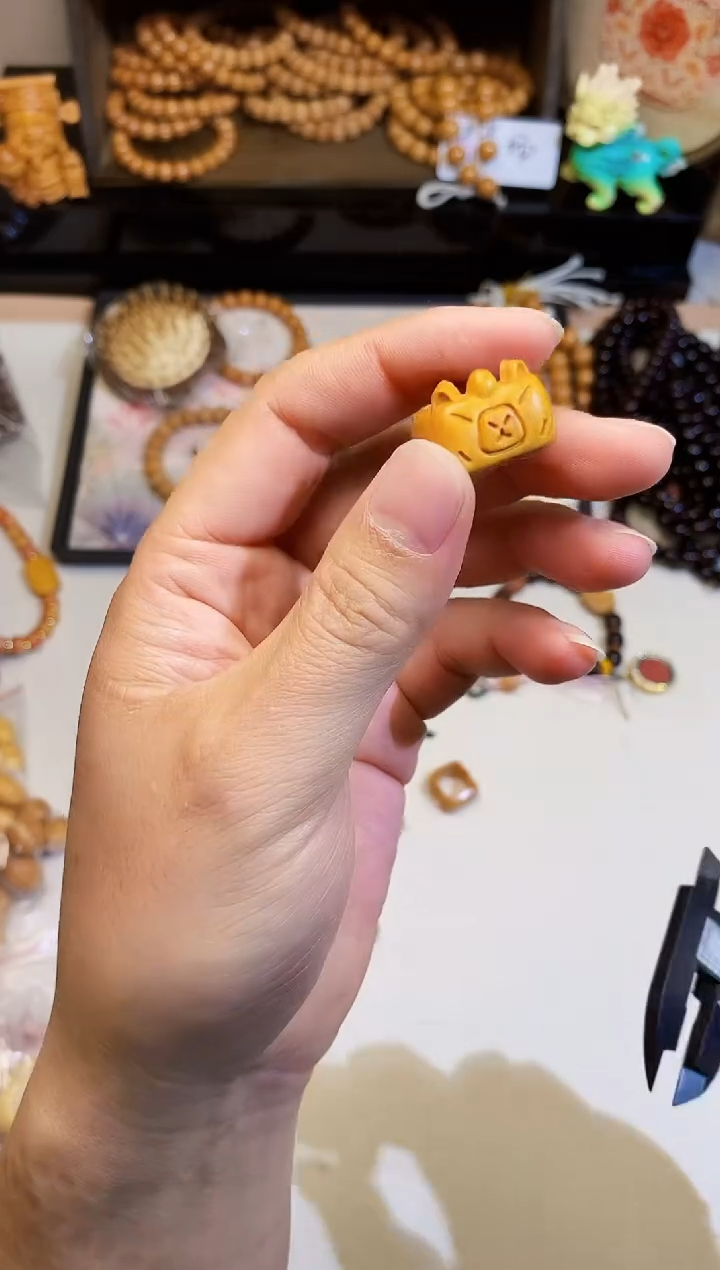 【闪购商品】非洲檀香无事牌卡皮巴拉跑环内径15