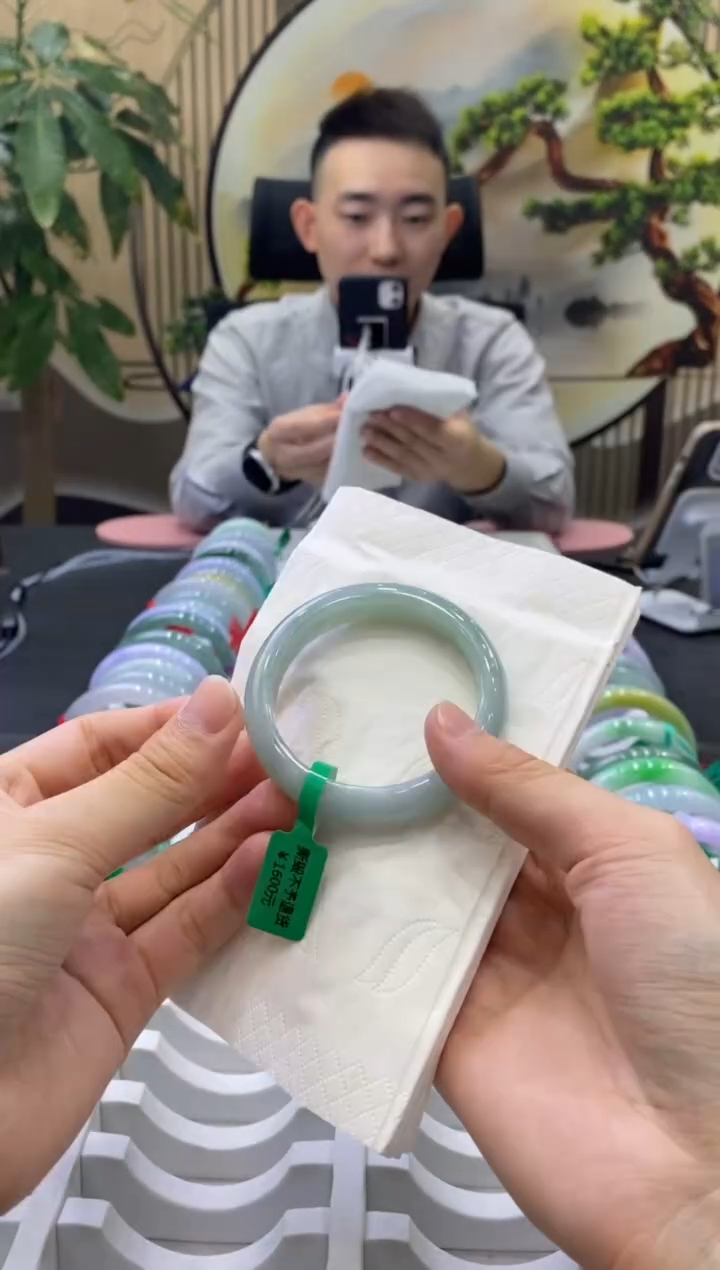 未镶嵌手镯翡翠5661