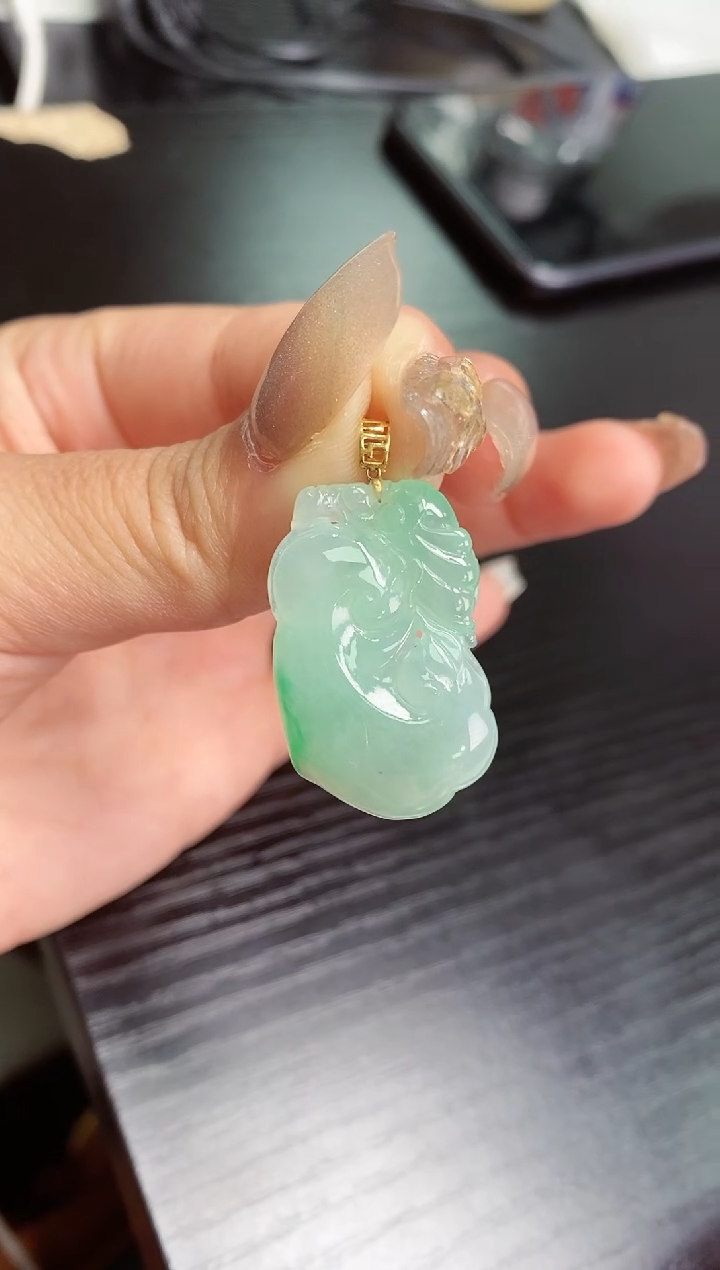 【闪购商品】翡翠颈饰18K金镶嵌