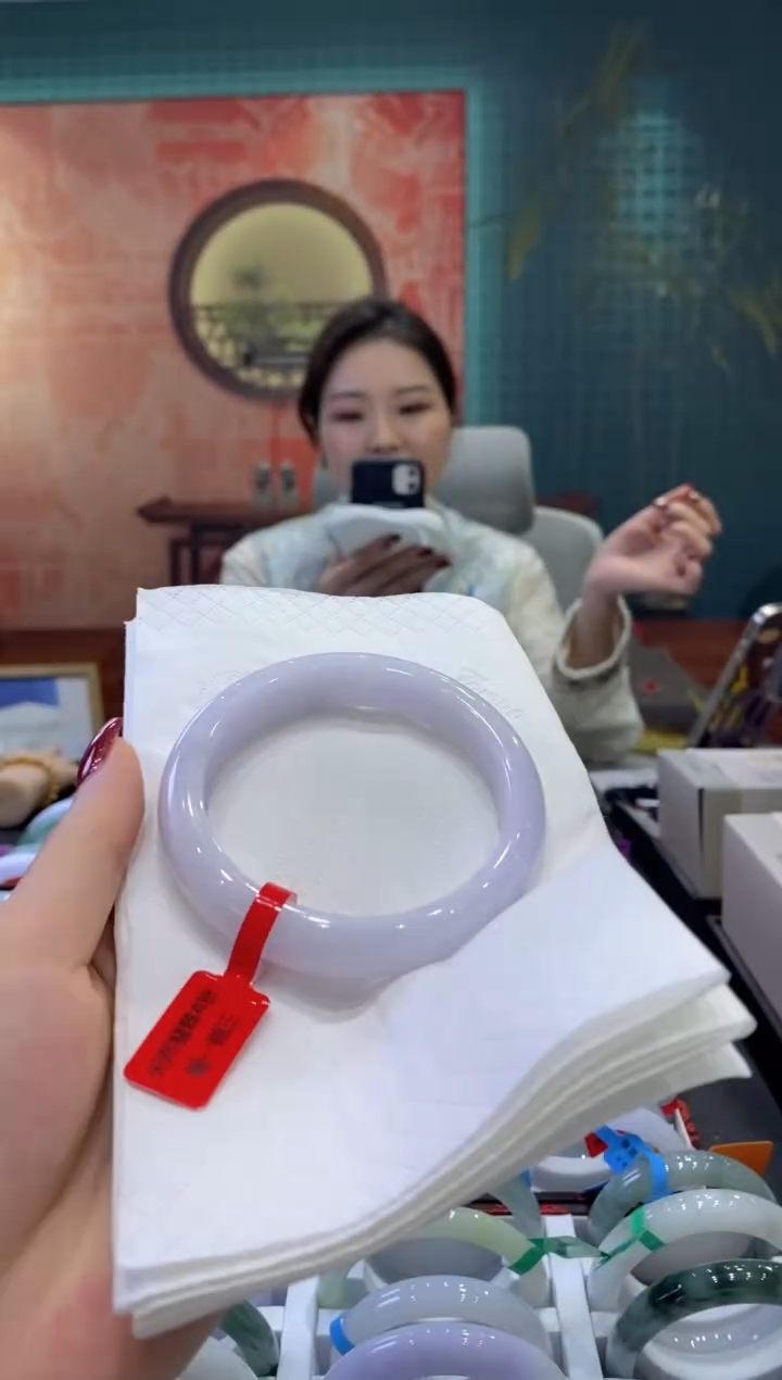 【闪购商品】翡翠手镯未镶嵌多人09854
