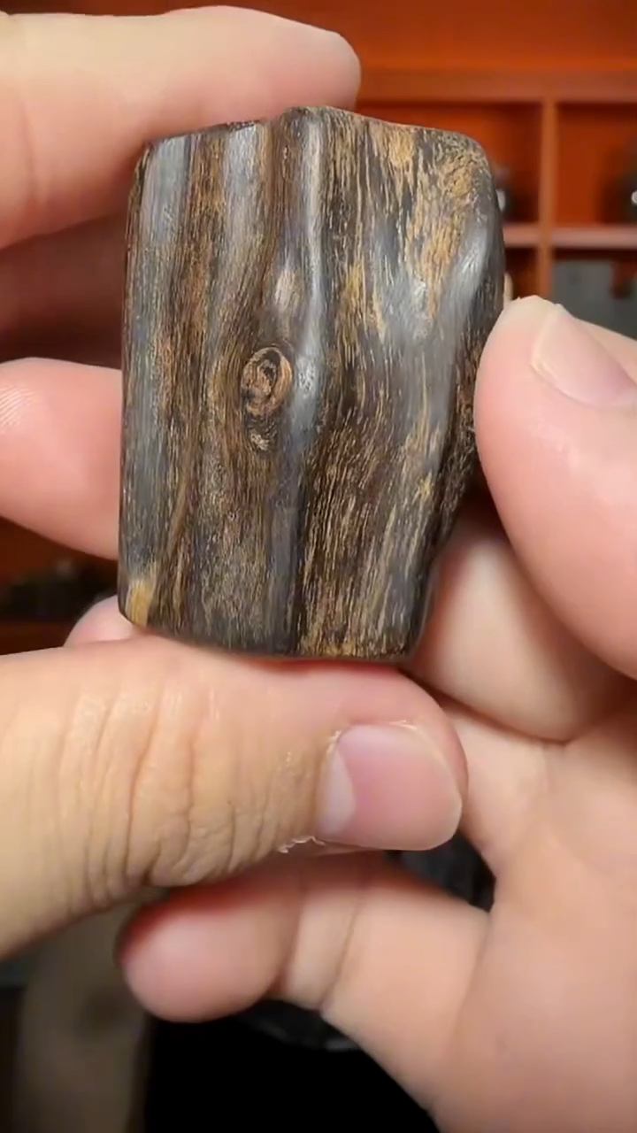 沉香吊坠215号沉水挂件多样性发一