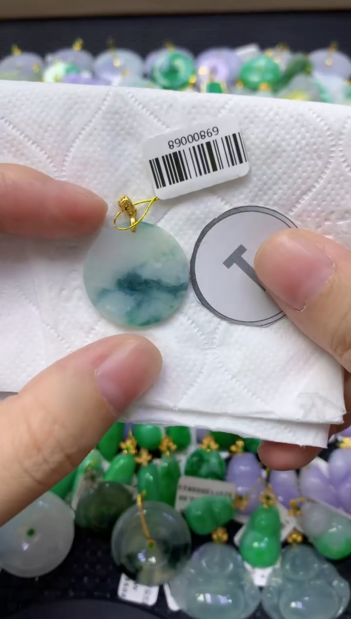 颈饰未镶嵌翡翠天然缅甸翡翠A货