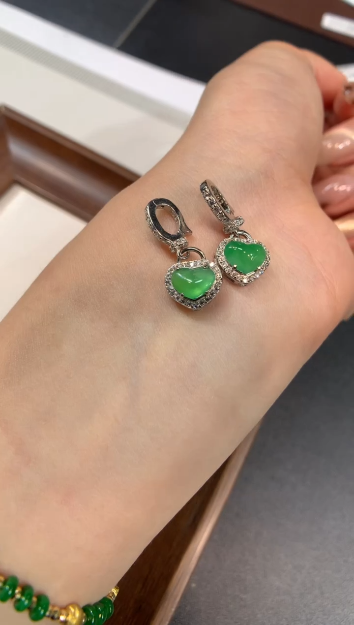 颈饰银S925镶嵌翡翠爱心 多样性发一件