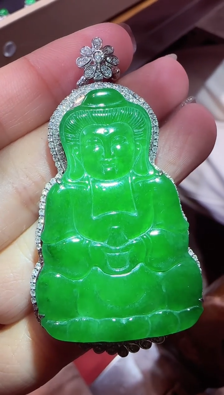 【闪购商品】翡翠吊坠(不含链)18K金镶嵌观音