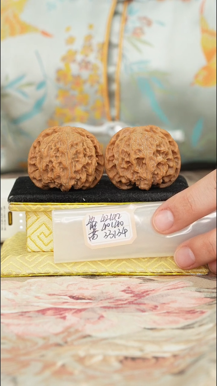 【闪购商品】文玩核桃把件苹果园