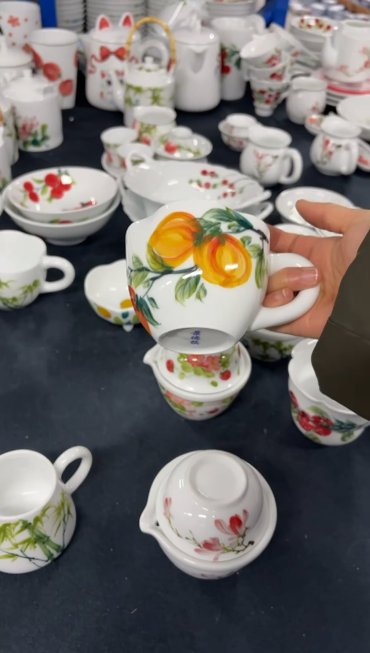 景德镇高温陶瓷食品级手绘釉中彩餐具-花口咖啡杯