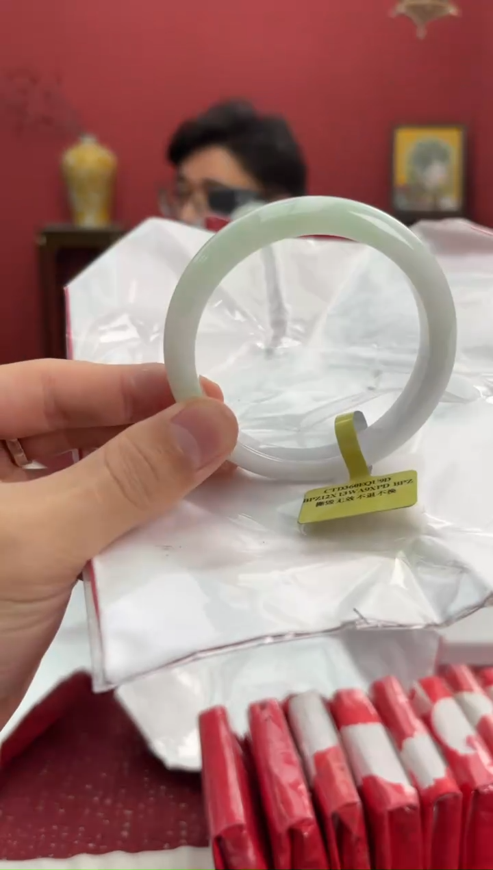 【闪购商品】翡翠手镯未镶嵌9手镯