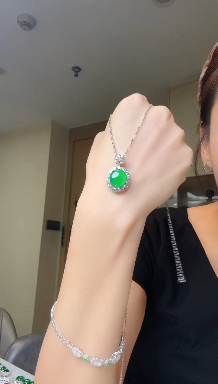 吊坠(不含链)银S925镶嵌翡翠天然翡翠吊坠