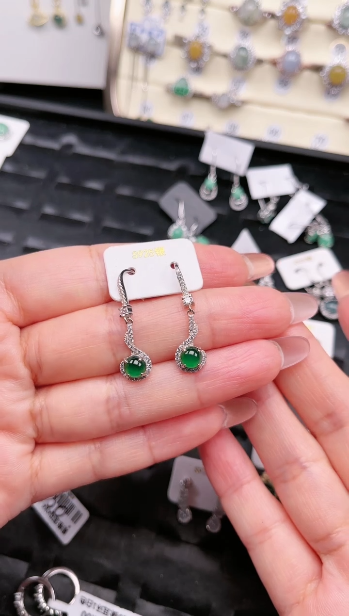 【闪购商品】翡翠耳饰银S925镶嵌耳钉