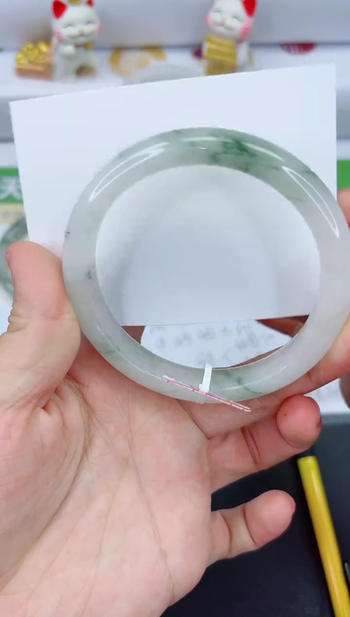 【闪购商品】石英质玉手镯未镶嵌584-64.4