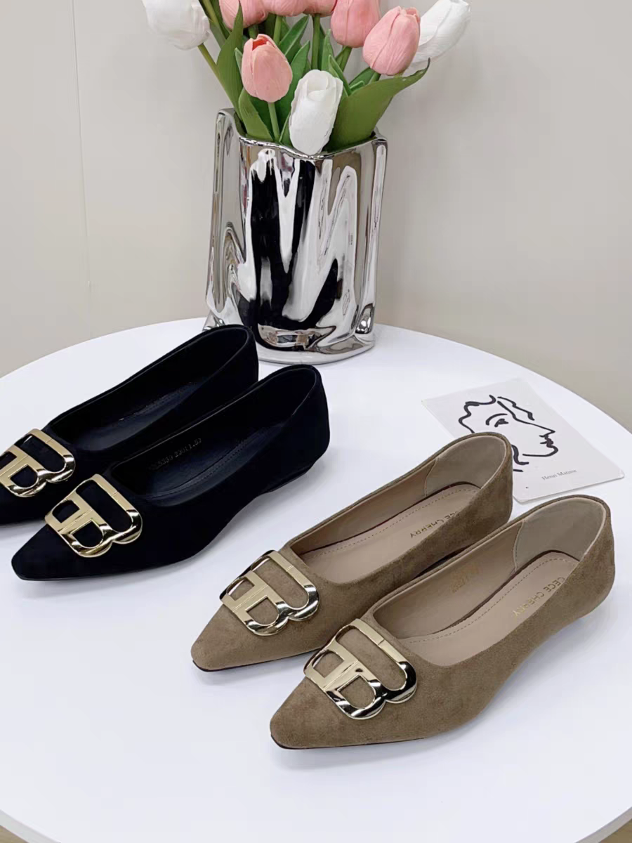 精致白领！英伦风金属扣浅口单鞋女通勤高级感尖头平底飘鞋夏