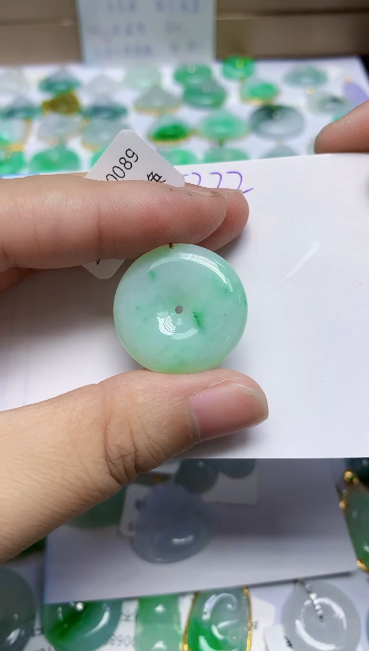 颈饰未镶嵌翡翠天然缅甸翡翠A货翡翠百元以上9元证书费自理