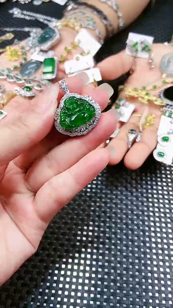 【闪购商品】翡翠吊坠(不含链)未镶嵌11111111