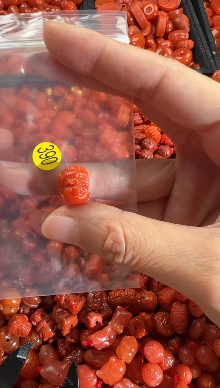 【闪购商品】南红玛瑙颈饰未镶嵌1