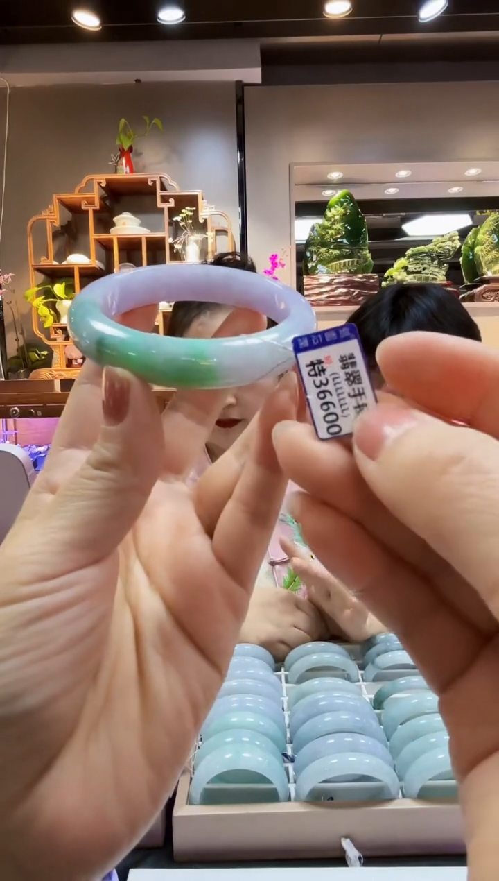 【闪购商品】翡翠颈饰未镶嵌手镯56.6