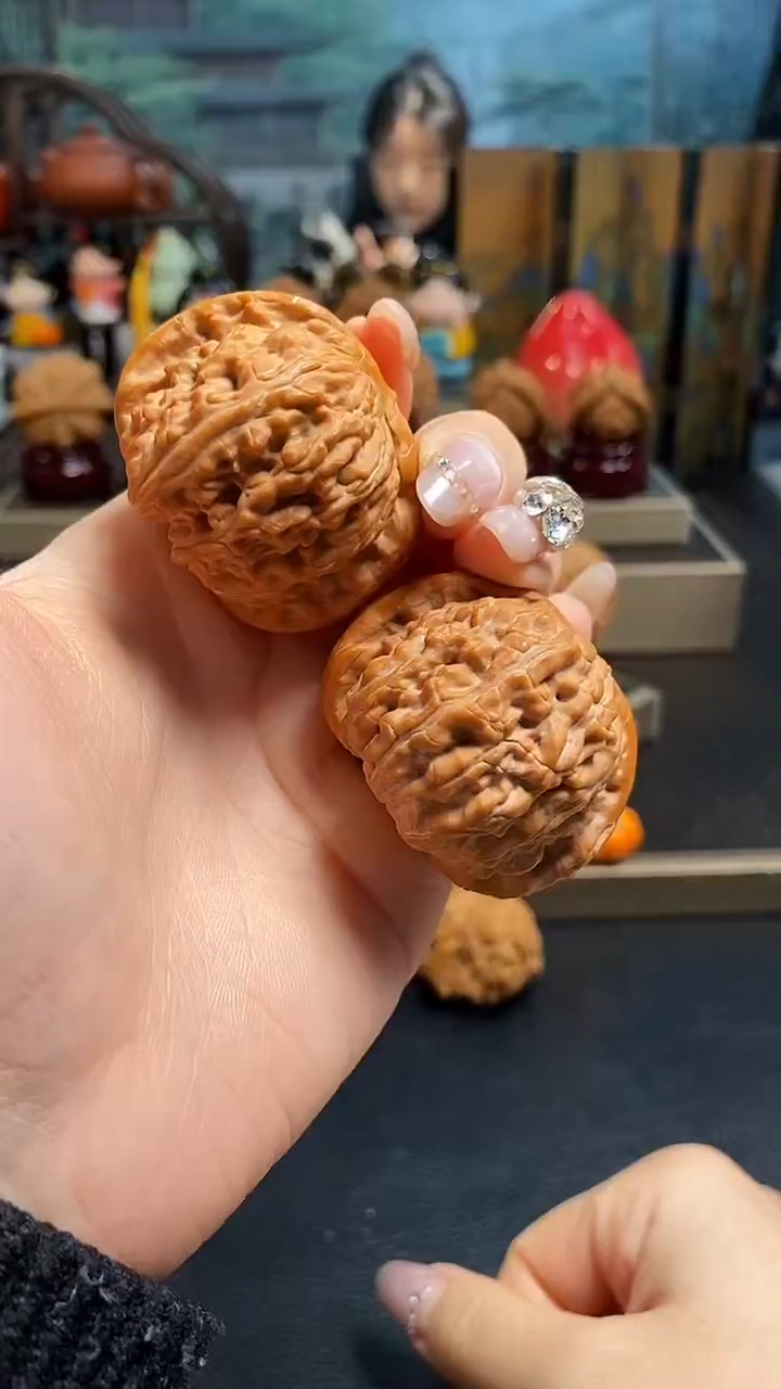 【闪购商品】文玩核桃吊坠H706白狮子44