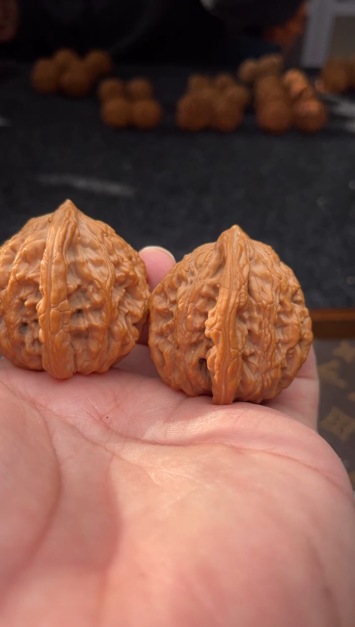 把件文玩核桃B217号42尺虎头