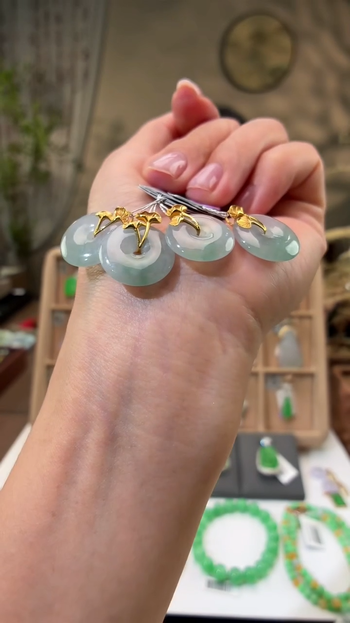 吊坠(不含链)18K金镶嵌翡翠平安扣多样性发其一