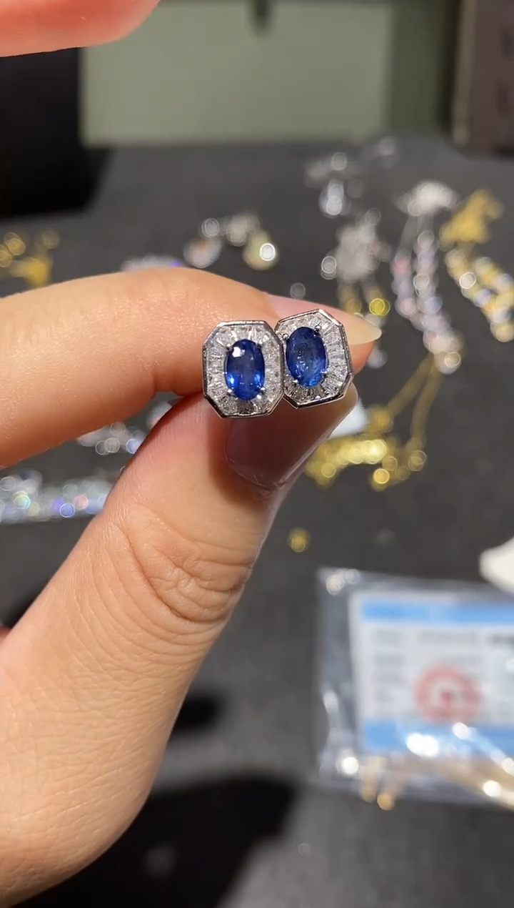 耳饰蓝宝石银S925镶嵌耳钉