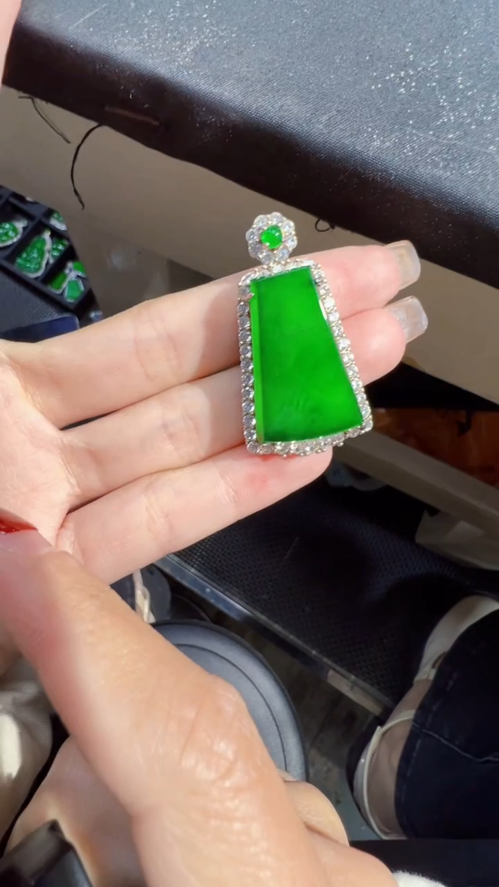 【闪购商品】定制翡翠未镶嵌无事牌商品多样性发货1