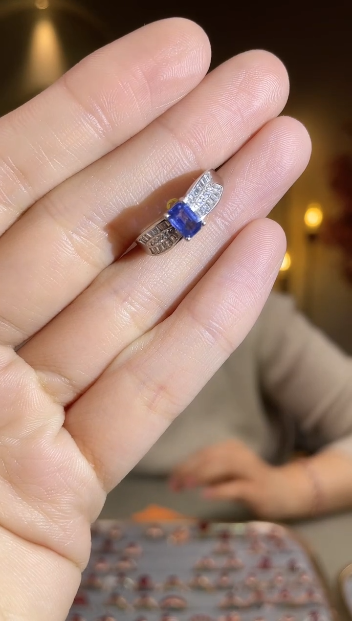 手饰蓝宝石银S925镶嵌手饰