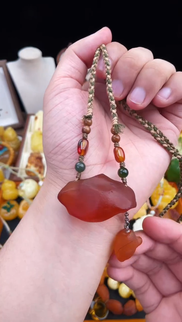 琥珀未镶嵌珠宝奇石柒月