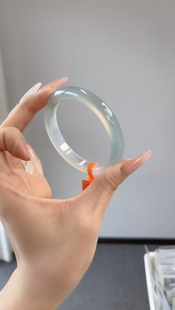 【闪购商品】玛瑙/玉髓手镯未镶嵌57-58圈