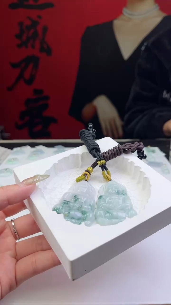 【闪购商品】翡翠挂件未镶嵌边城刀客/393875/多样性发一