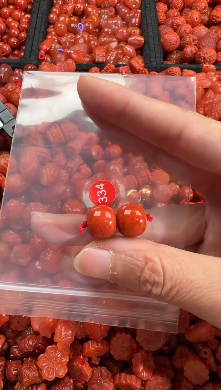 【闪购商品】南红玛瑙未镶嵌颈饰1