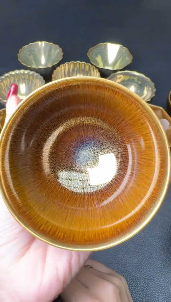 【闪购商品】茶盏范泽锋珥金托紫181