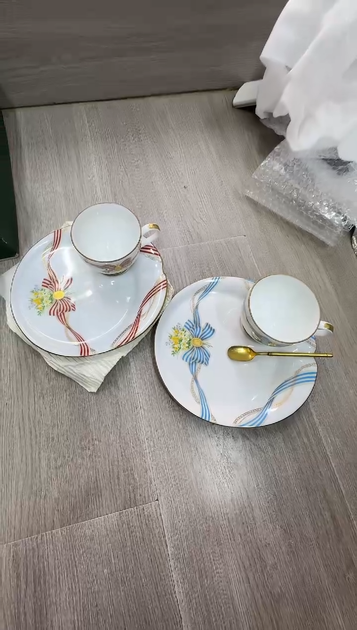 瓷片小**?满58米包邮48小时发货