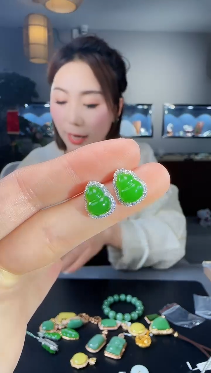 【闪购商品】和田玉耳钉银S925镶嵌1