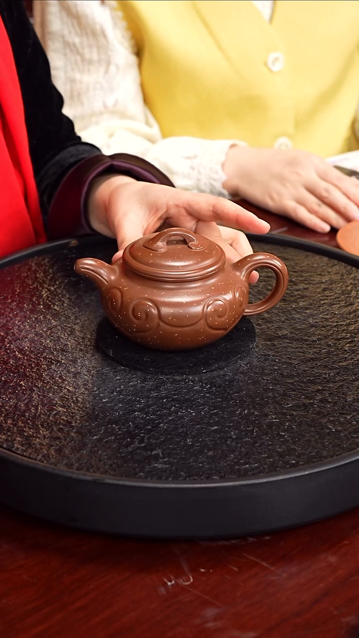 茶壶紫砂徐秀文 仿古如意40   紫泥铺砂 350毫升 配斗笠杯