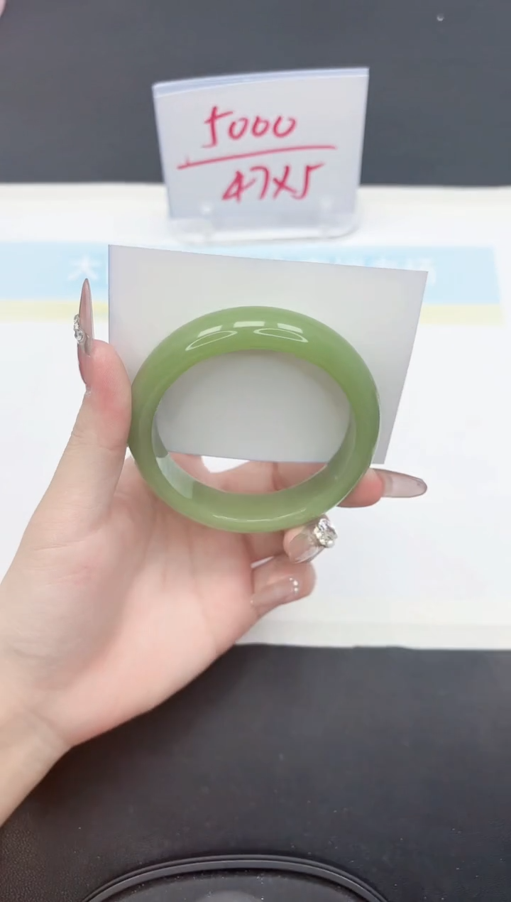 【闪购商品】石英质玉手镯未镶嵌109-59.9