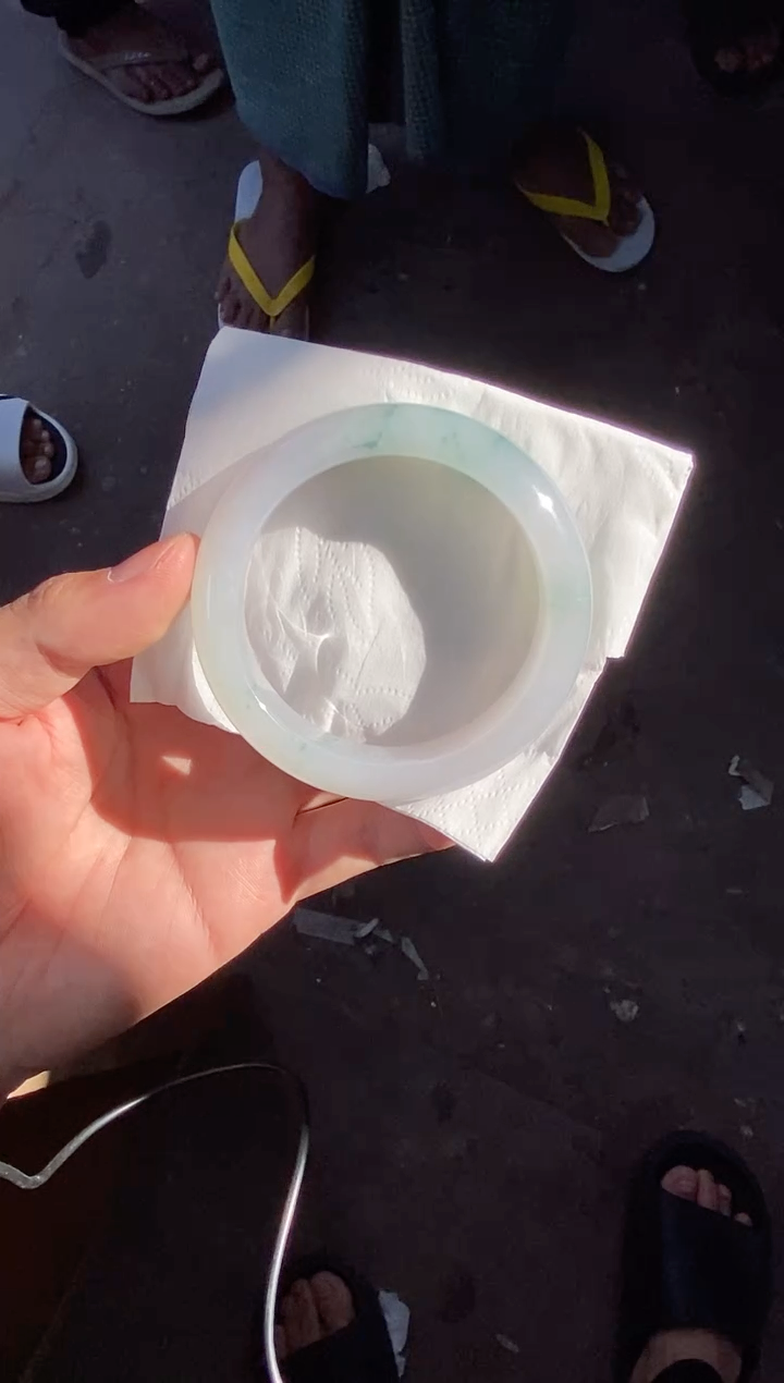 未镶嵌手镯翡翠手镯