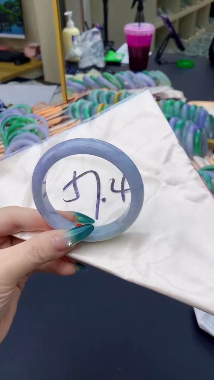 【闪购商品】翡翠手镯未镶嵌0464533056