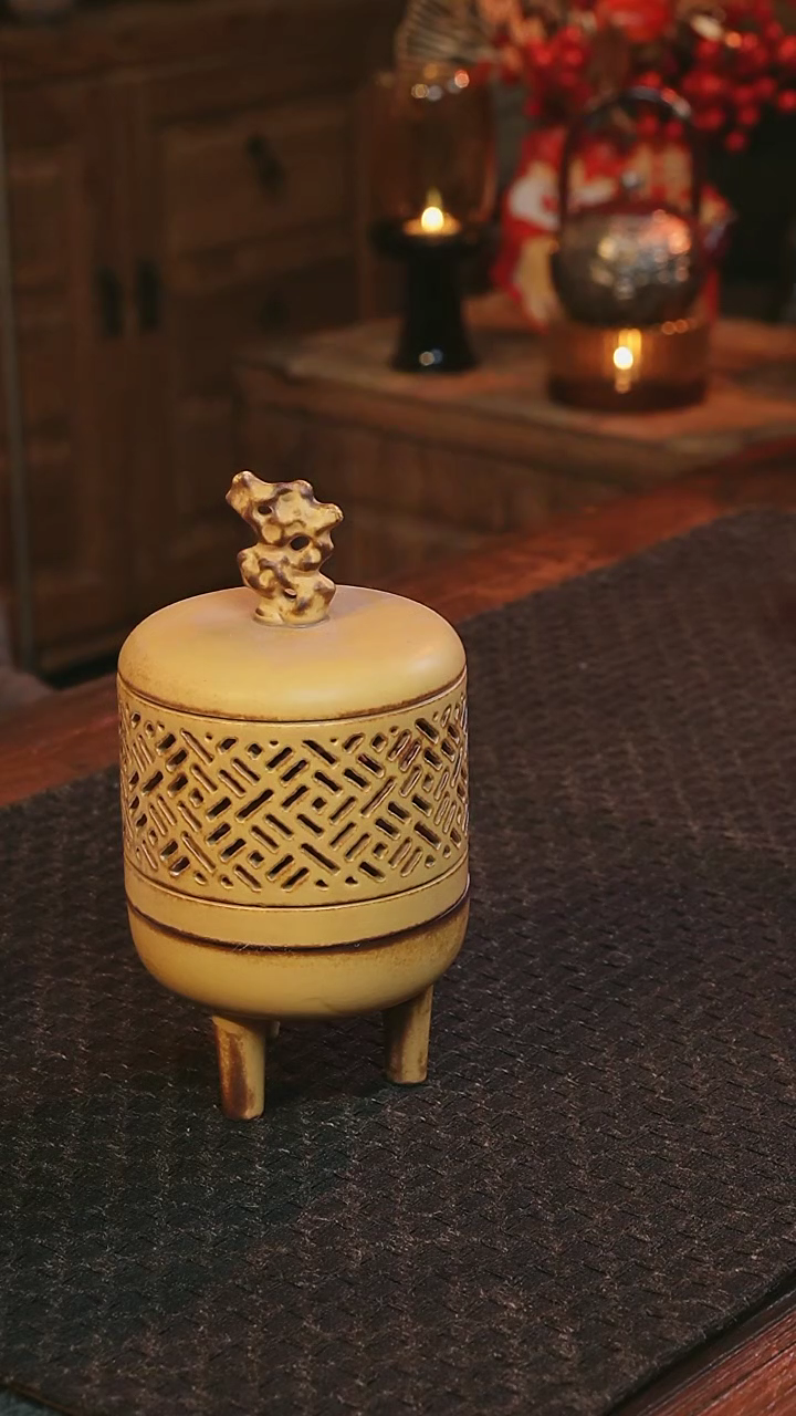 【闪购商品】瓷片香炉--------------