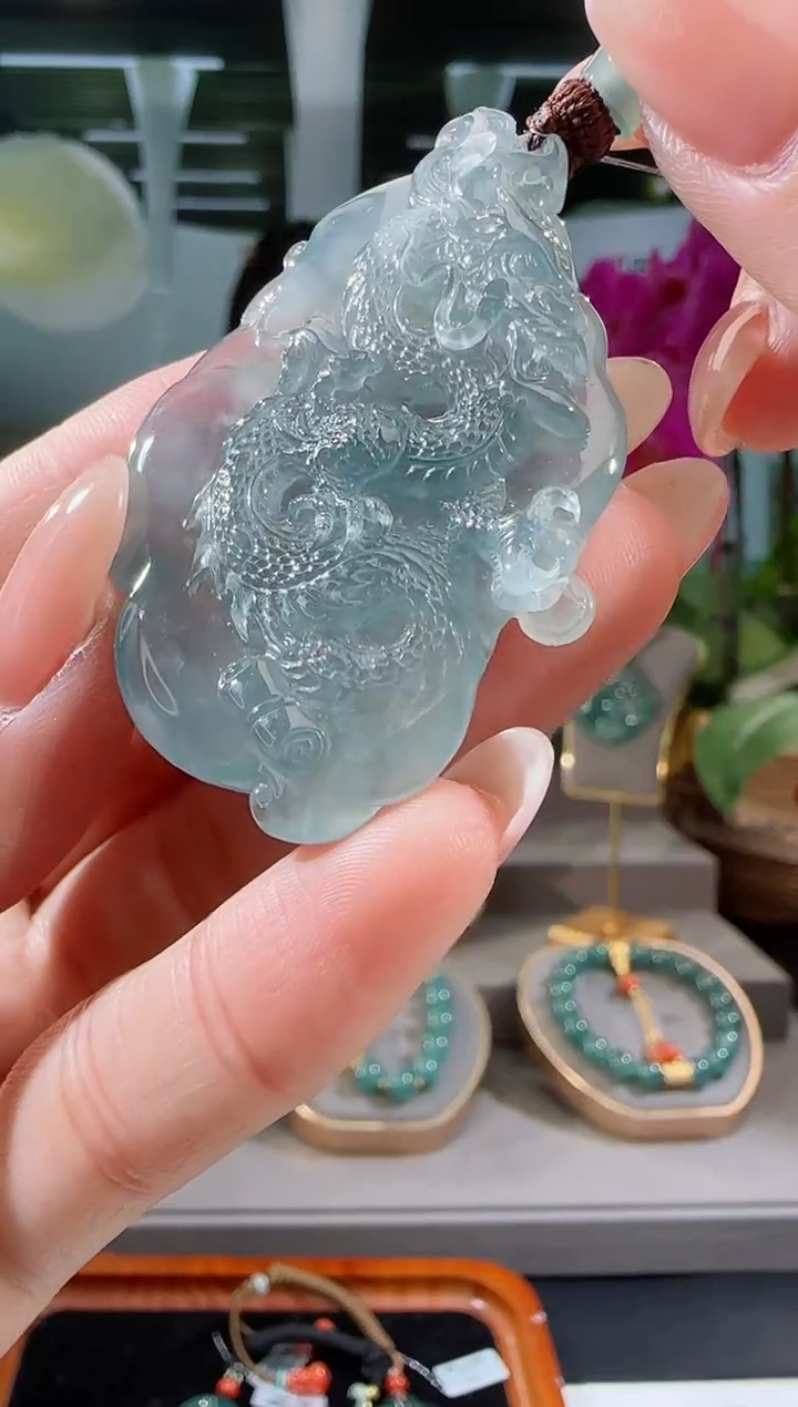 【闪购商品】翡翠吊坠(不含链)未镶嵌龙