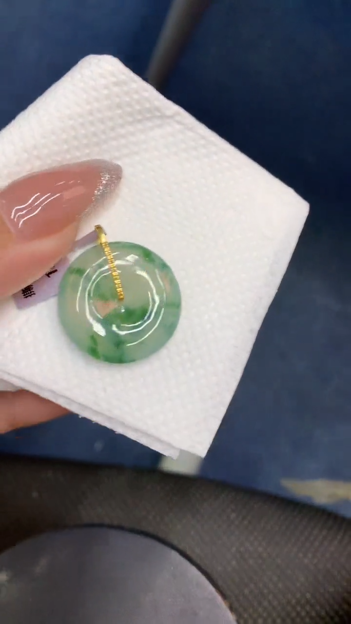 颈饰18K金镶嵌翡翠1