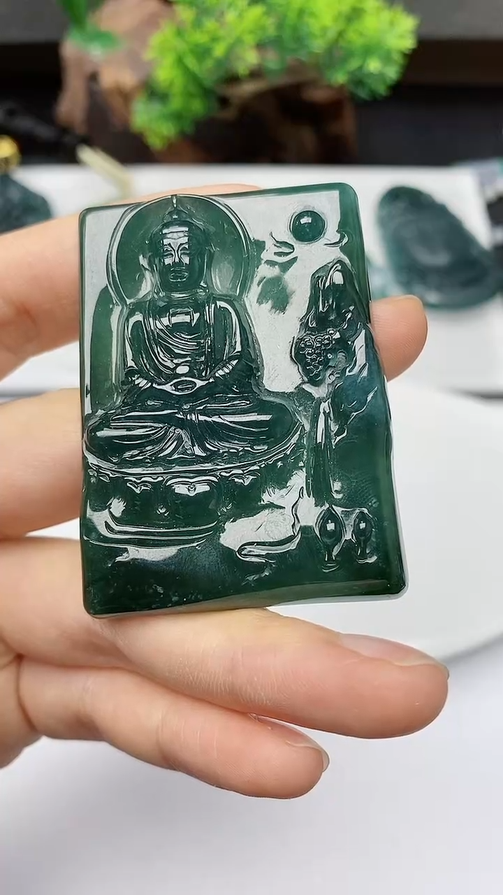 【闪购商品】翡翠颈饰未镶嵌