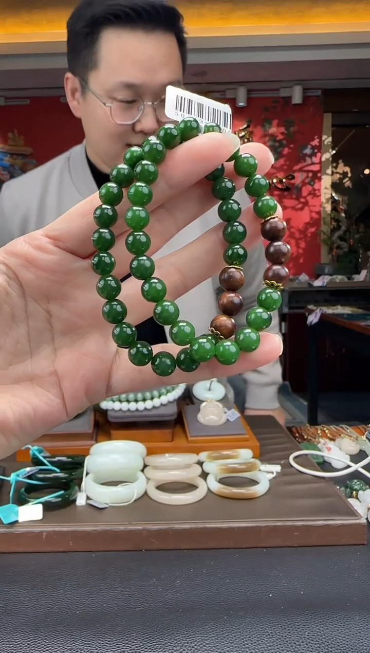 未镶嵌手链和田玉碧玉辣阳绿单圈手串 多样性发货拍一发一